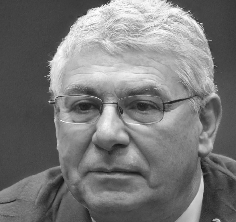 Portrait von Klaus Bergmann, leitender Finanzexperte mit über 15 Jahren Branchenerfahrung